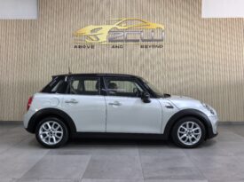 2017 MINI COOPER 5DR A/T