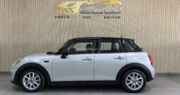 2017 MINI COOPER 5DR A/T