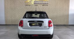 2017 MINI COOPER 5DR A/T
