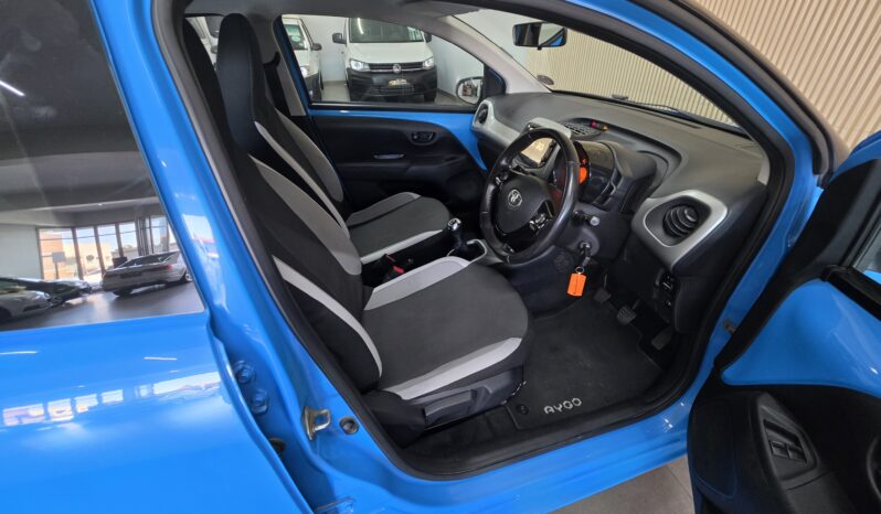 2018 TOYOTA AYGO 1.0 X PLAY 5DR full